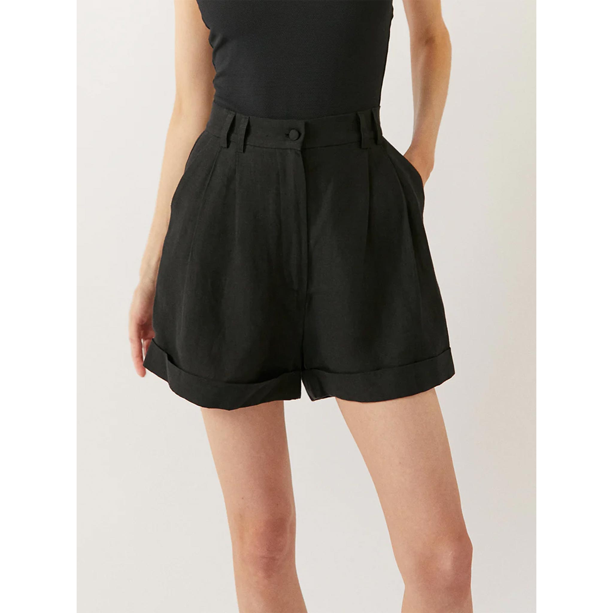 Clementina Shorts in Black
