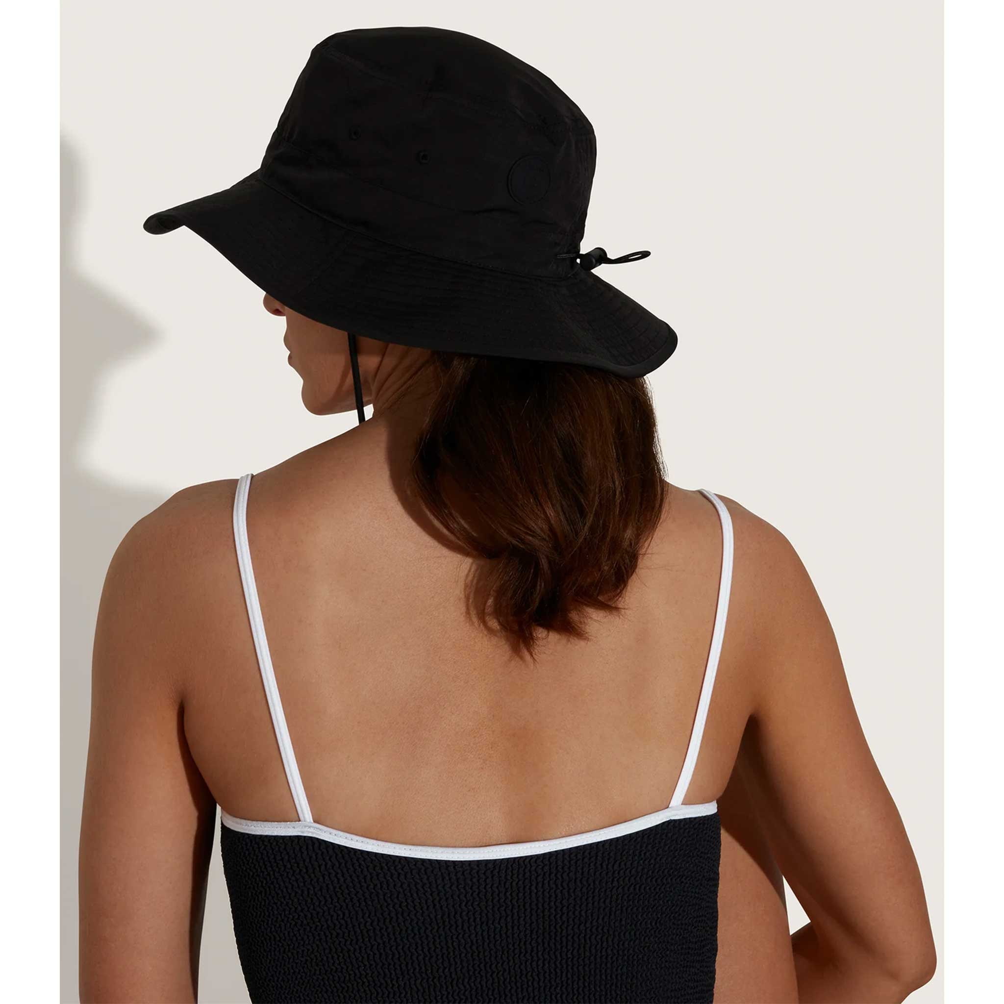 Hunza G Hat in Black