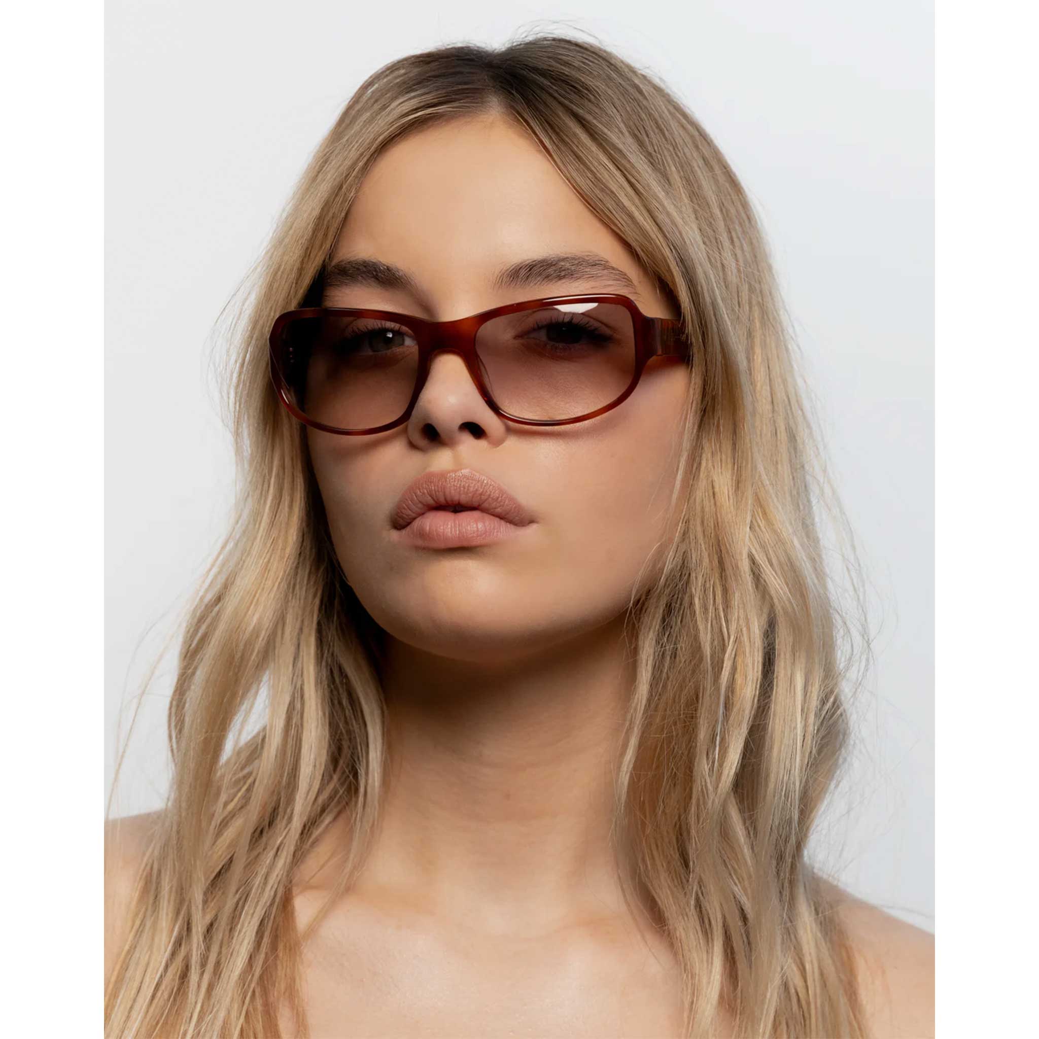 Cleo Sunglasses in Chestnut