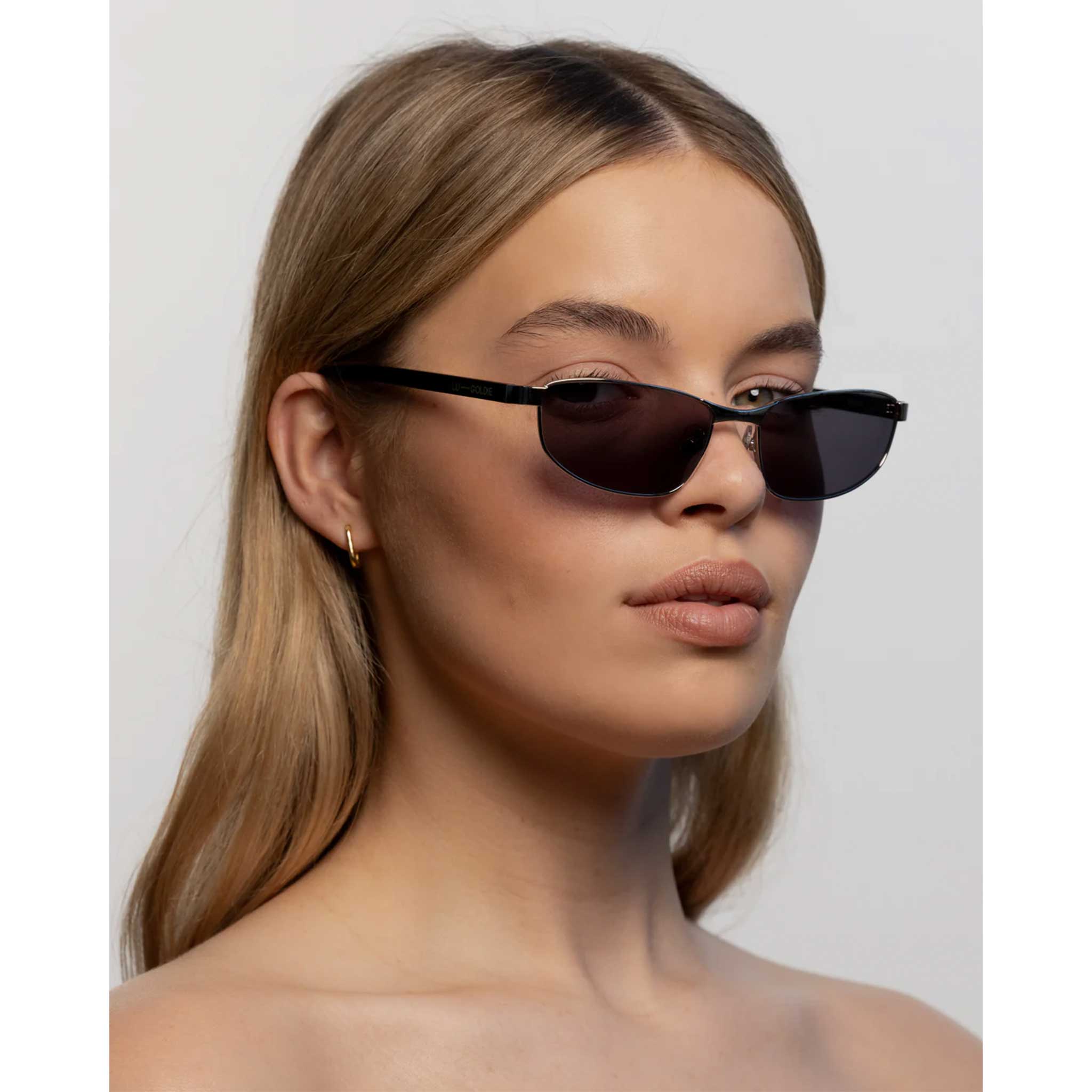 Narcisa Sunglasses in Black
