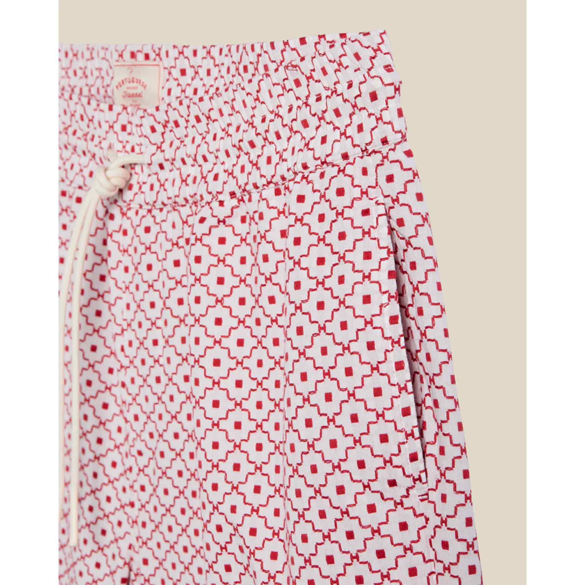 Tile Shorts in White/Red
