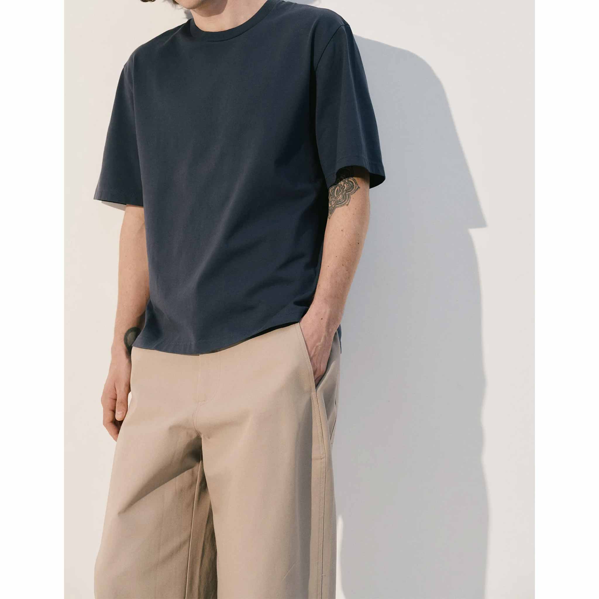 Basic T Shirt in Navy
